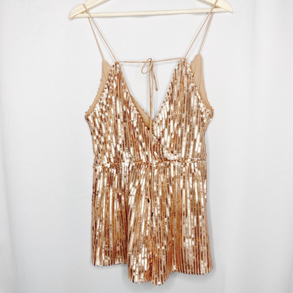Tobi Sequin Rylee Plunging Champagne Romper, Sz L